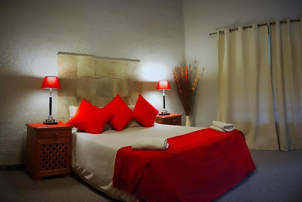 Kwambali Riverside Lodge Hazyview Eksteriør billede
